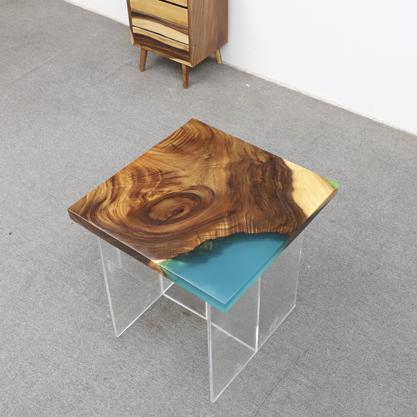 Square shape walnut wood epoxy resin coffee table