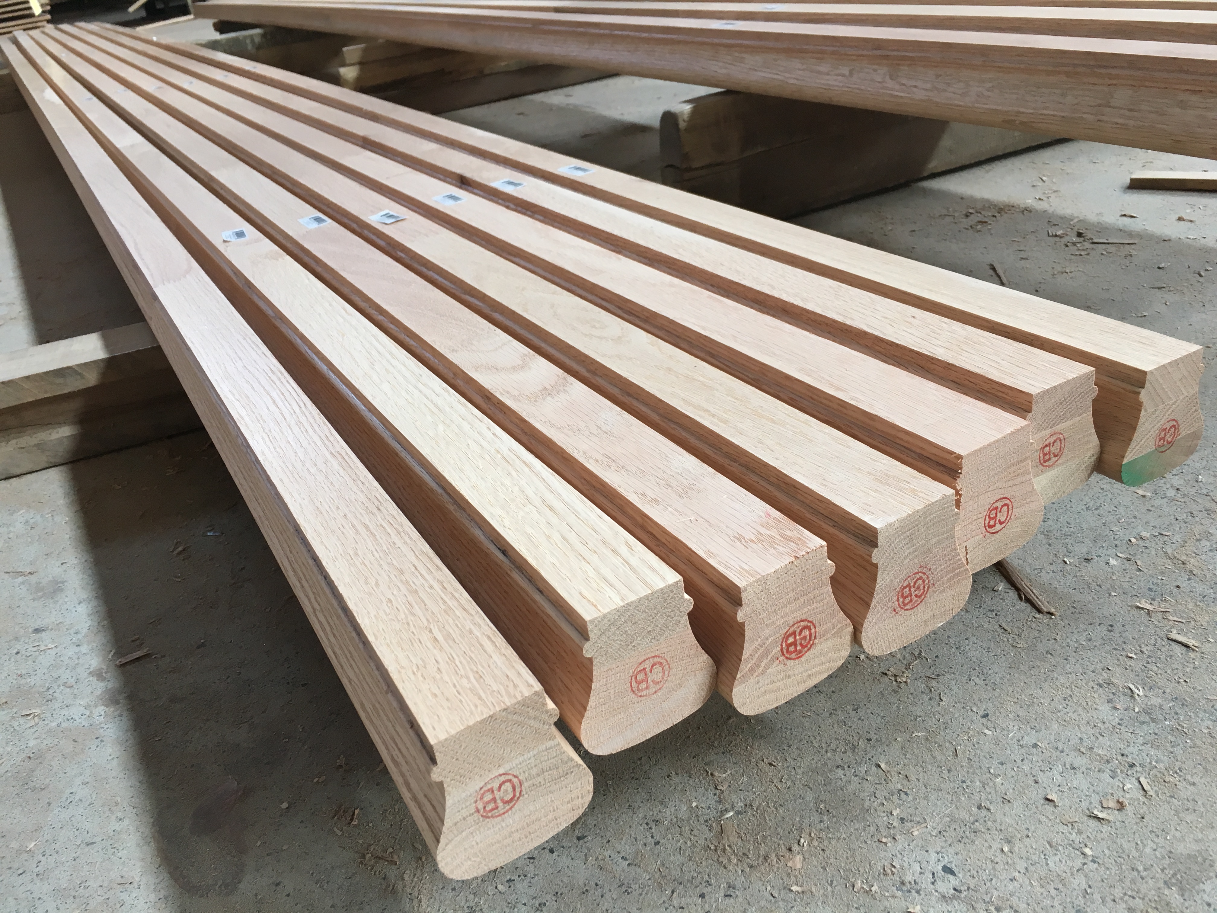 6010 red oak handrail-pallet packaging & loading container