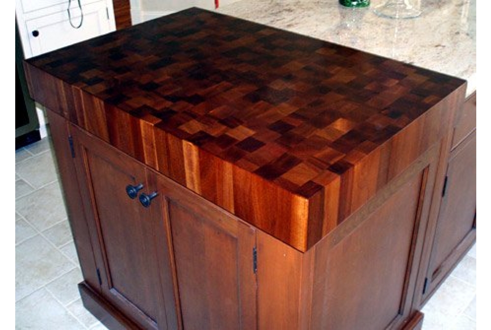 End grain walnut butcher block chopping board