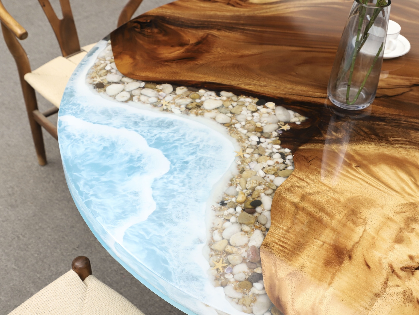 Round shapr walnut wood epoxy resin coffee table dining table