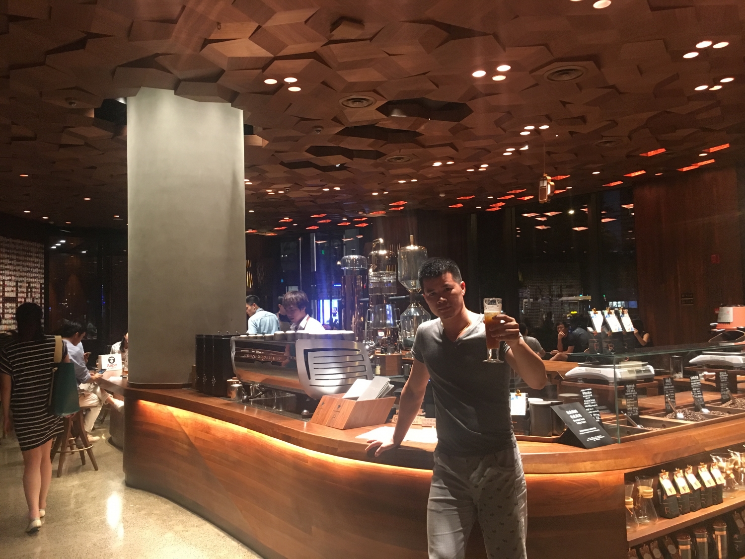 Shanghai Starbucks Coffee & Bar Table