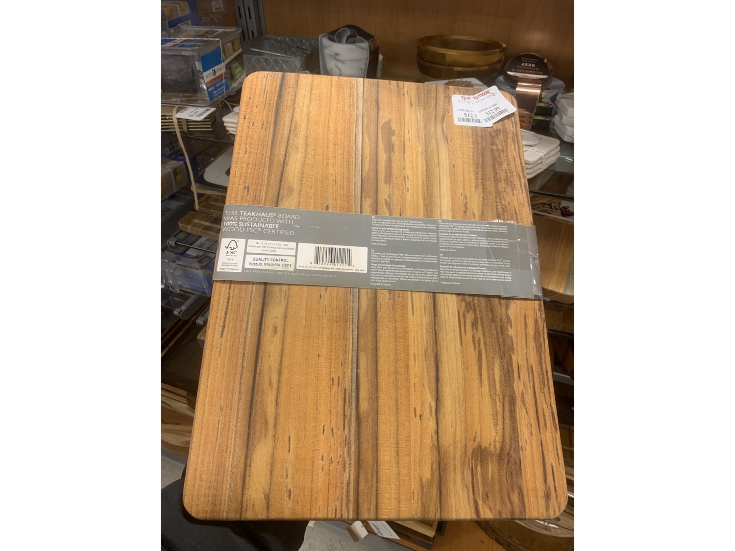 Teak edge grain cutting board