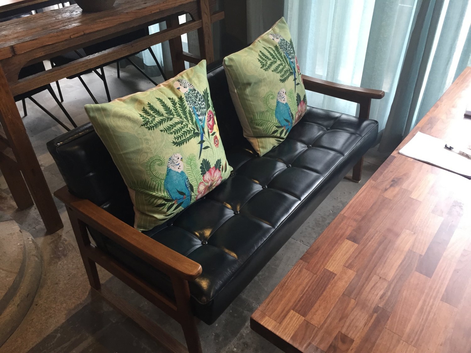 Solid finger joint walnut wooden coffee table