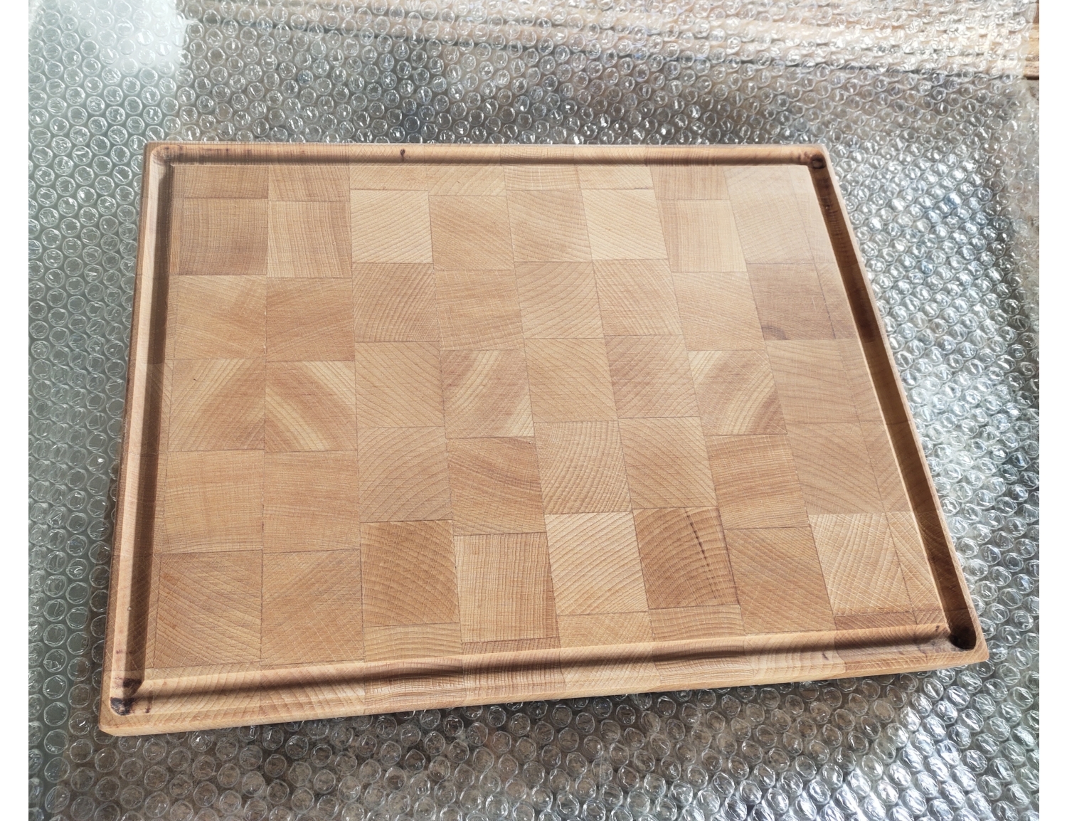 Custom solid beech wood meat vegetable chopping board with juice groove