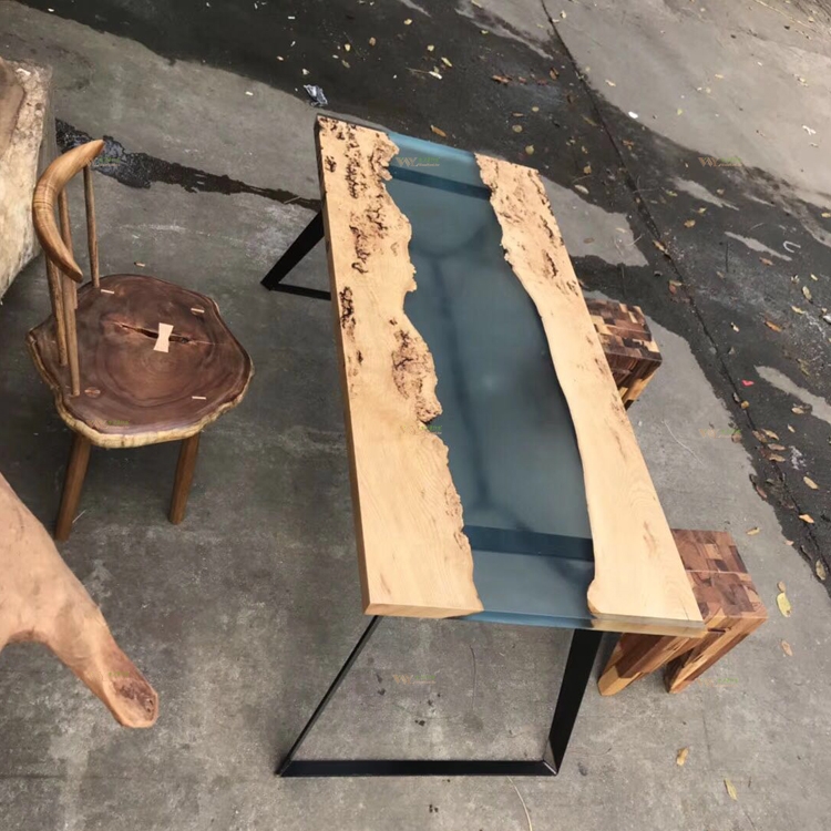 Modern Furniture Epoxy Resin Solid  Wood Table