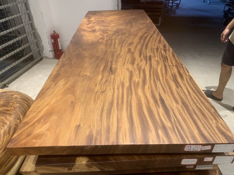 Custom Size Natural Live Edge Suar Wood Slab Table For Dining Conference Bulk Order